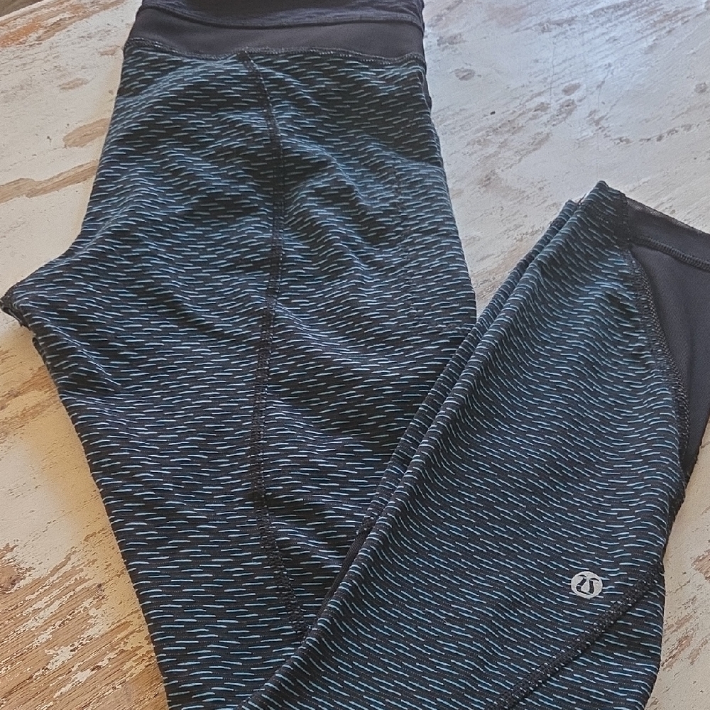 Women's Black and Blue Leggings